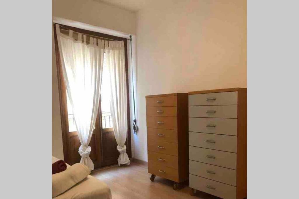 Acogedor Apartamento En Ruzafa-Centro Valencia Luaran gambar
