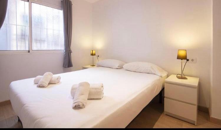 Acogedor Apartamento En Ruzafa-Centro Valencia Luaran gambar